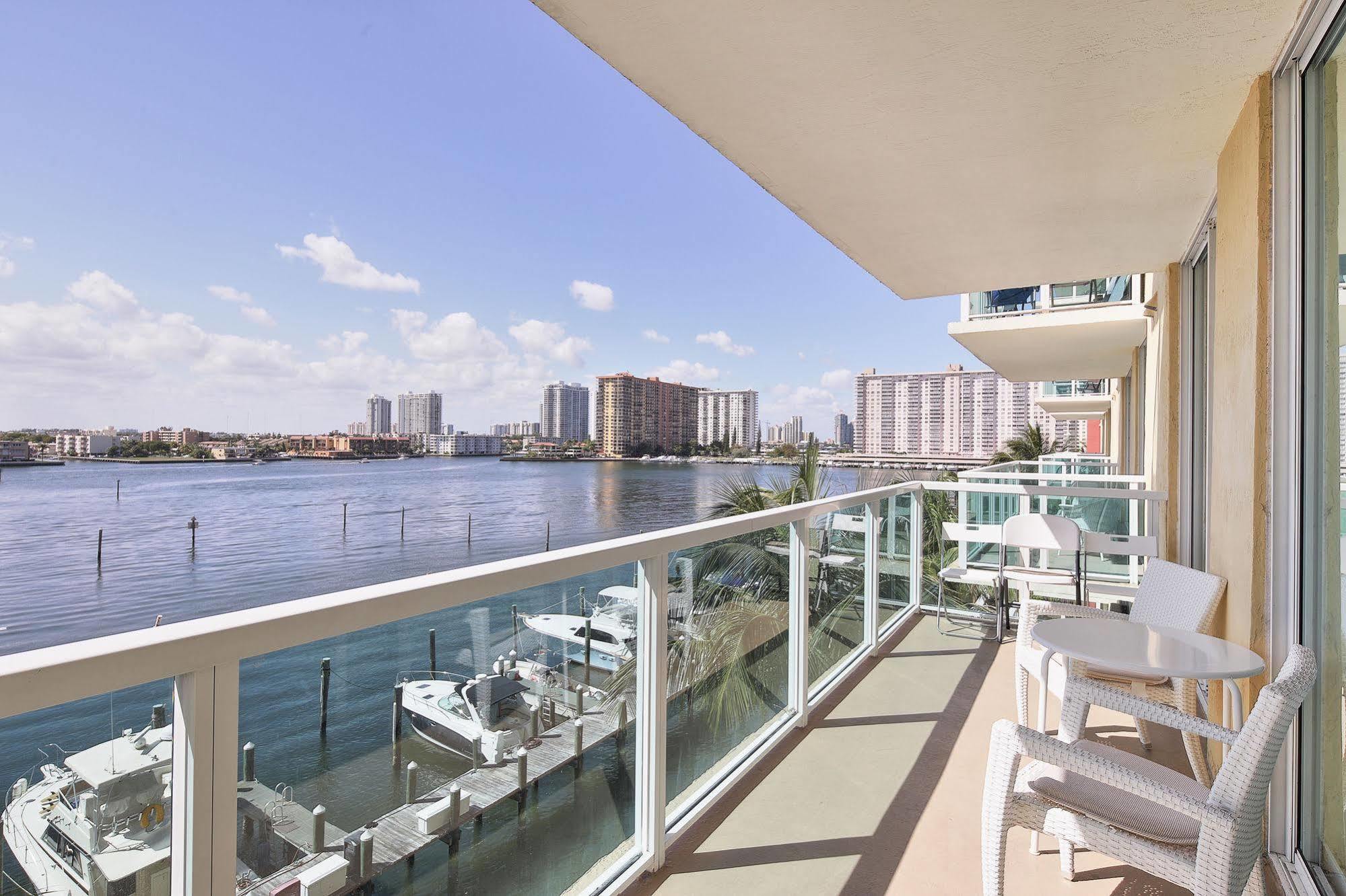 Miami Waterfront Apartments Sunny Isles Beach Exterior foto